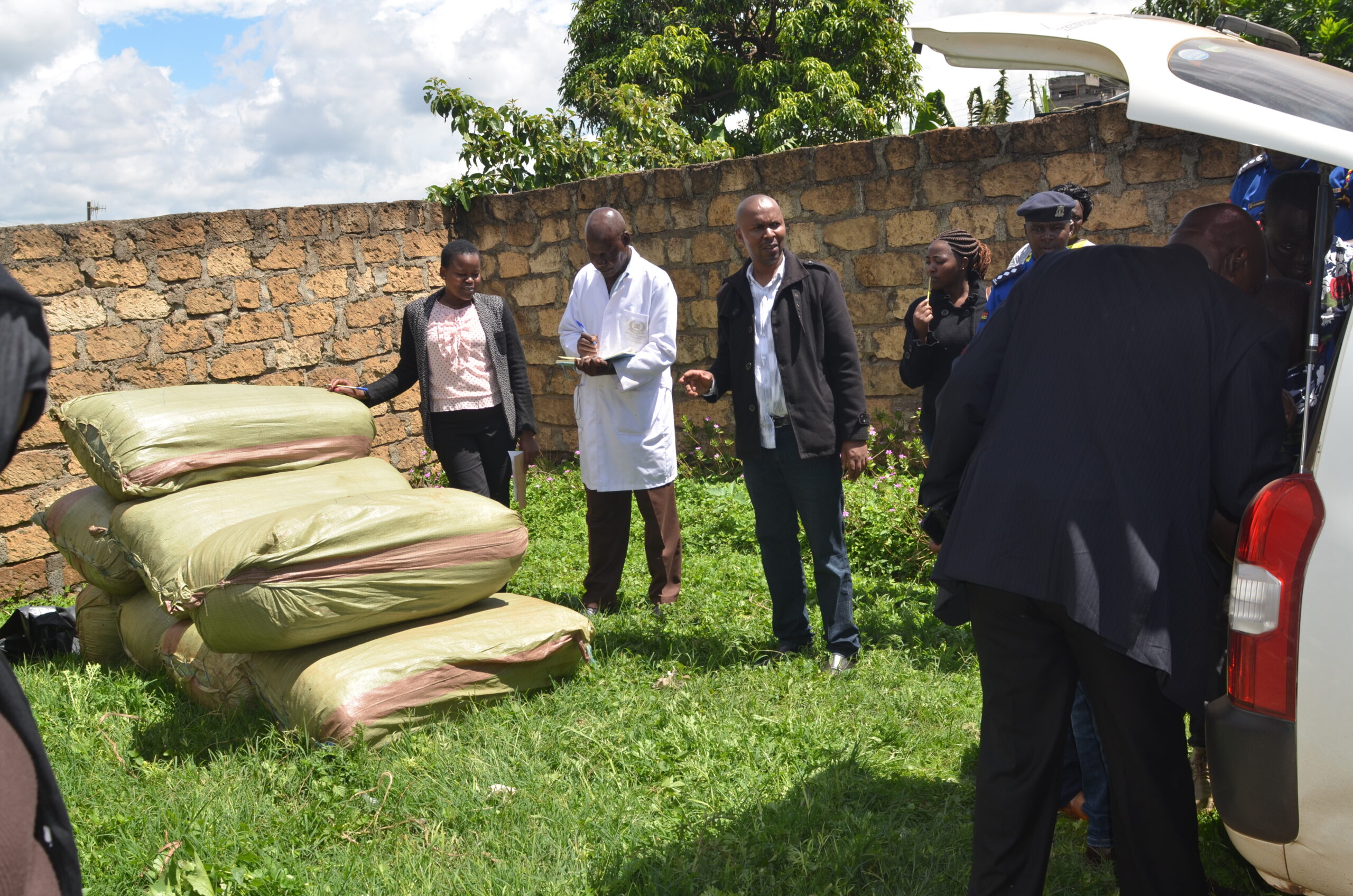 Police arrested 4 suspects with bhang net 4.5M in Mihango